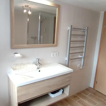 Haus Alpenrose Apartment *