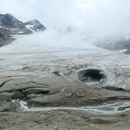 Haus Alpenrose Pitztal-sommercard-partner Apartamento *